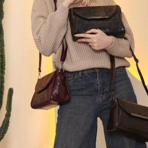 کیف گلدوزی طرحدار ROSE MERRY